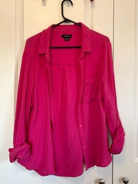 Eclipse Lightweight Button-Down Shirt in Hot Pink
